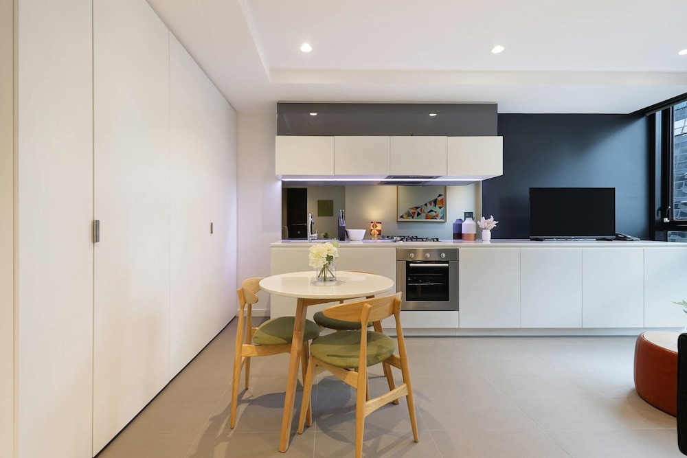 The Canvas Apartment Hotel 20/33