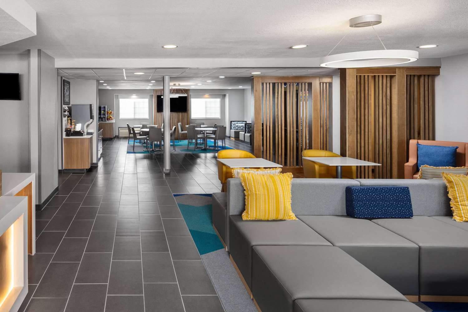 Microtel Inn Suites by Wyndham Rapid City 26/48