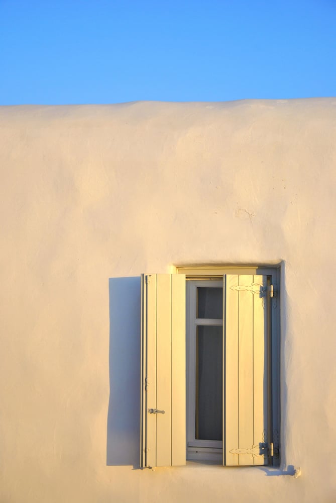 Riva Suites 1/50