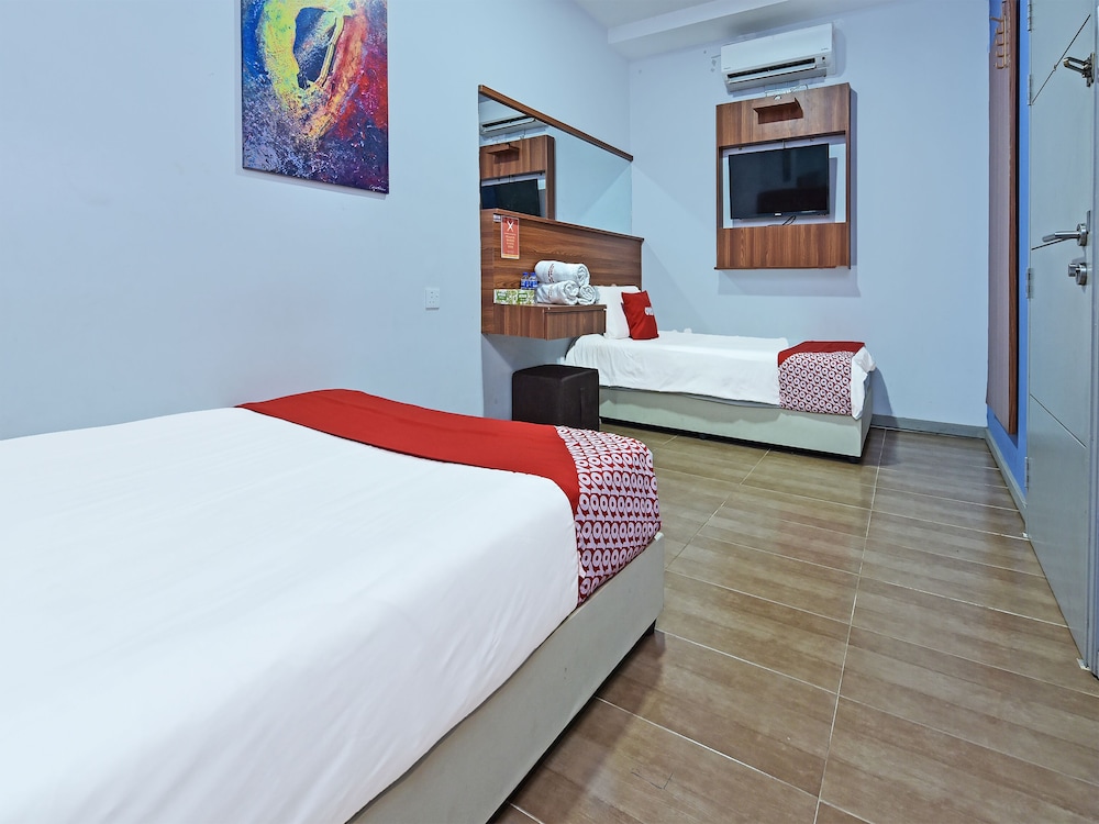 Oyo 768 Fajar Baru Boutique Hotel 15/39