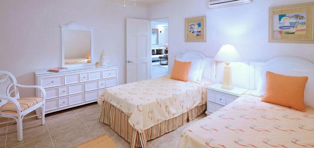 Beach View Hotel 7/50
