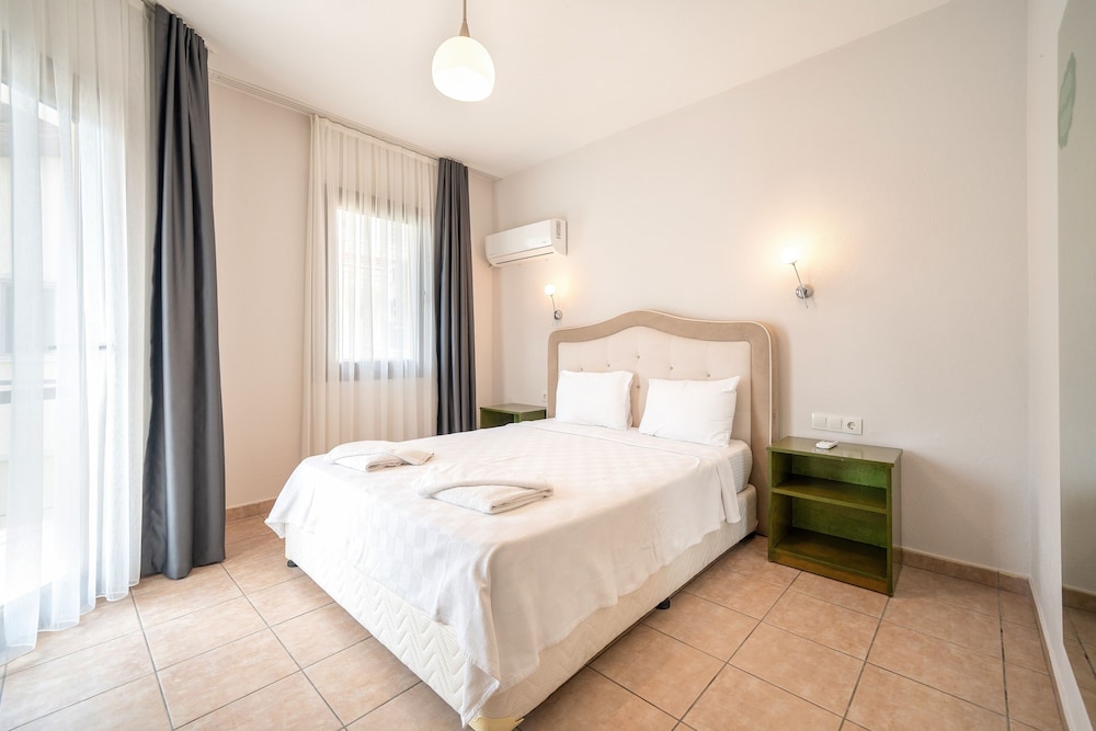 Dedeminn Garden Hotel 22/60