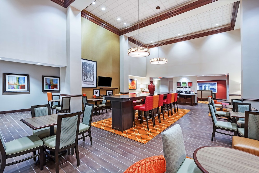 Hampton Inn & Suites Houston I-10 West Park Row 30/42