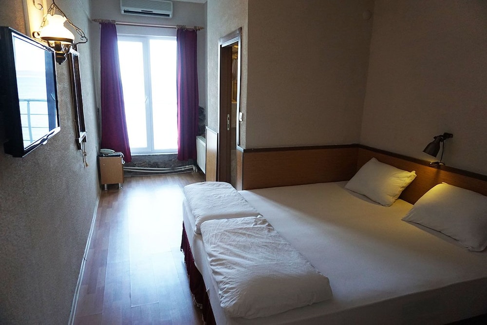 Aqua Boss Hotel 6/32