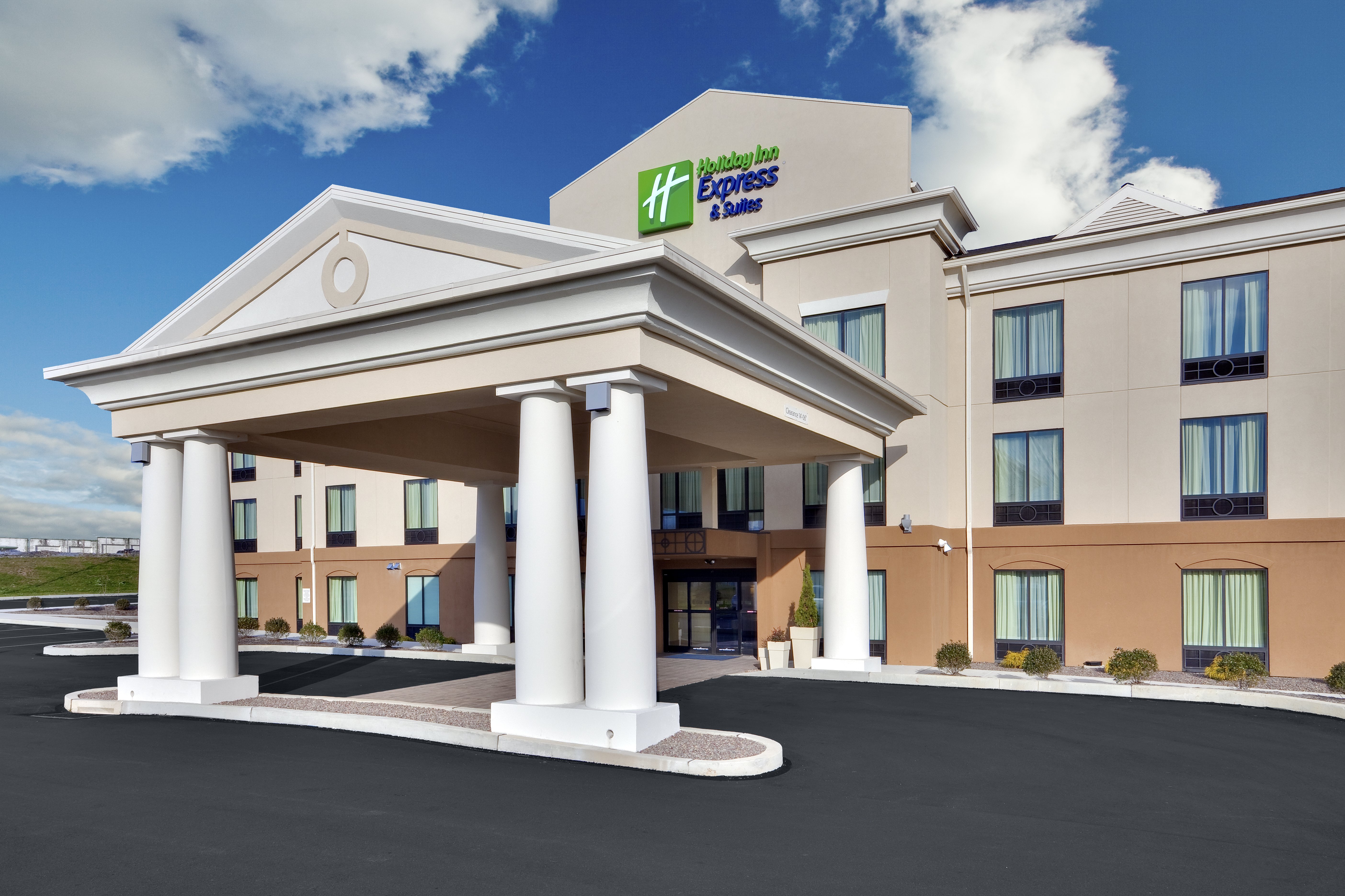 Holiday Inn Express Hotel Suites Lebanon 3/51