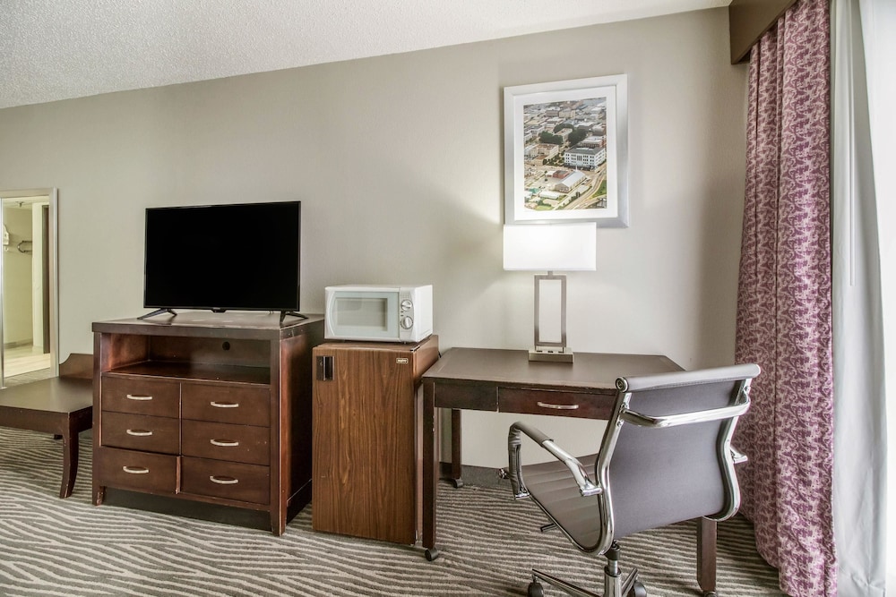 Clarion Hotel Jackson Northwest 30/32