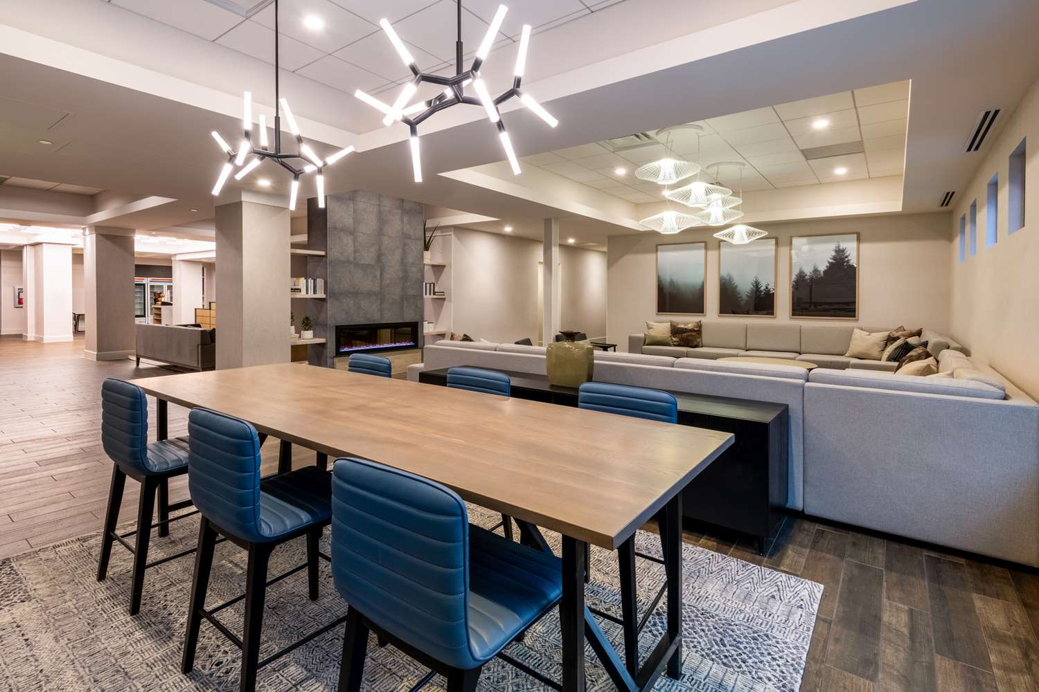 DoubleTree by Hilton Denver Cherry Creek 12/21