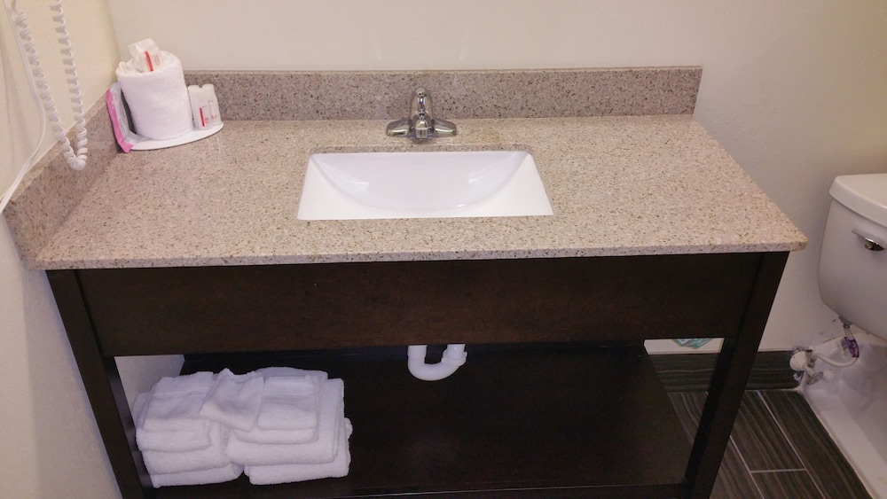 Americas Best Value Inn Suites Phenix City 9/21