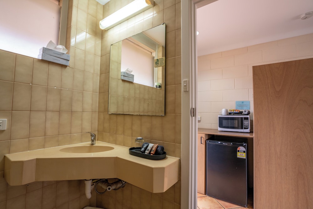 Hospitality Inn Port Hedland 48/50