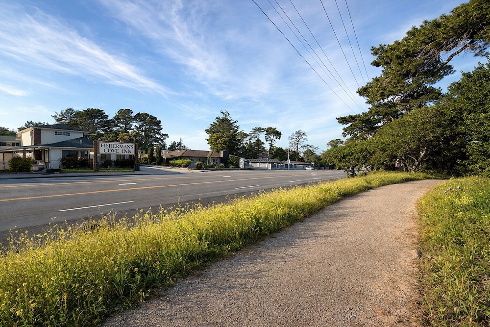 Motel 6 Monterey Downtown 51/66