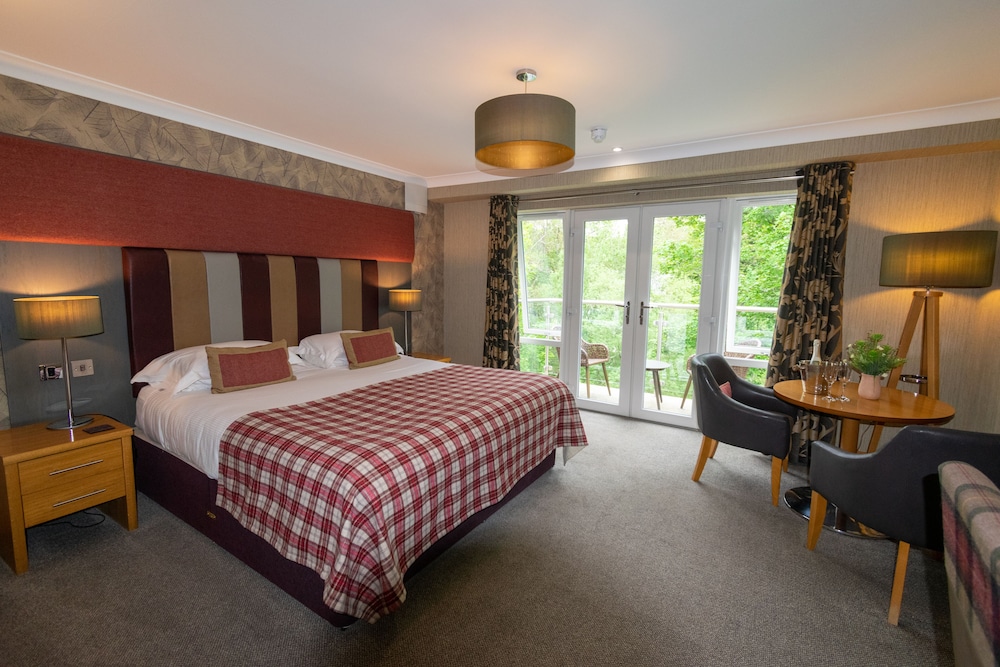 Craigmhor Lodge Courtyard 7/50