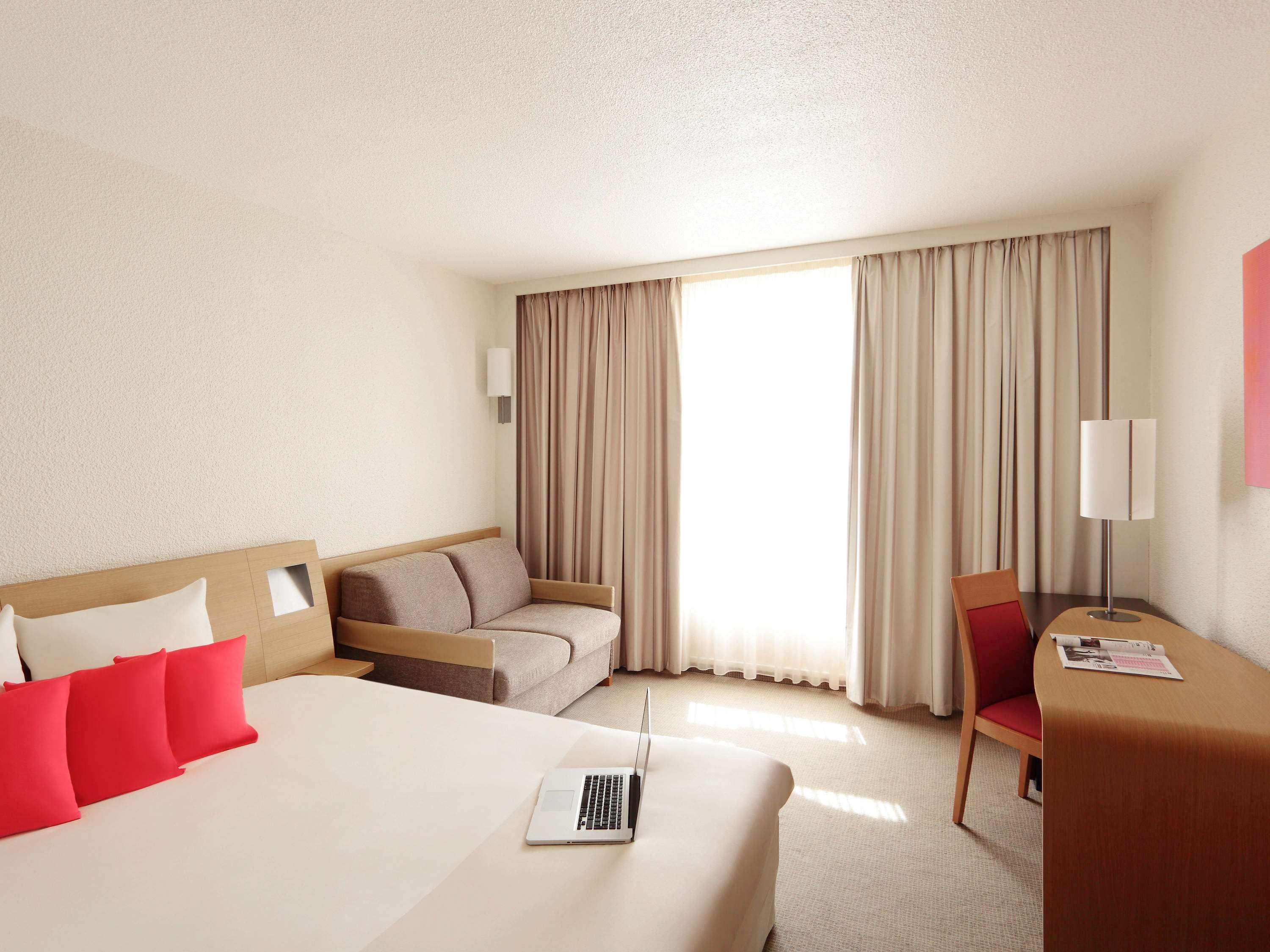 غرفة قياسية بسرير مزدوج مع أريكة، Novotel Birmingham Centre 9/10