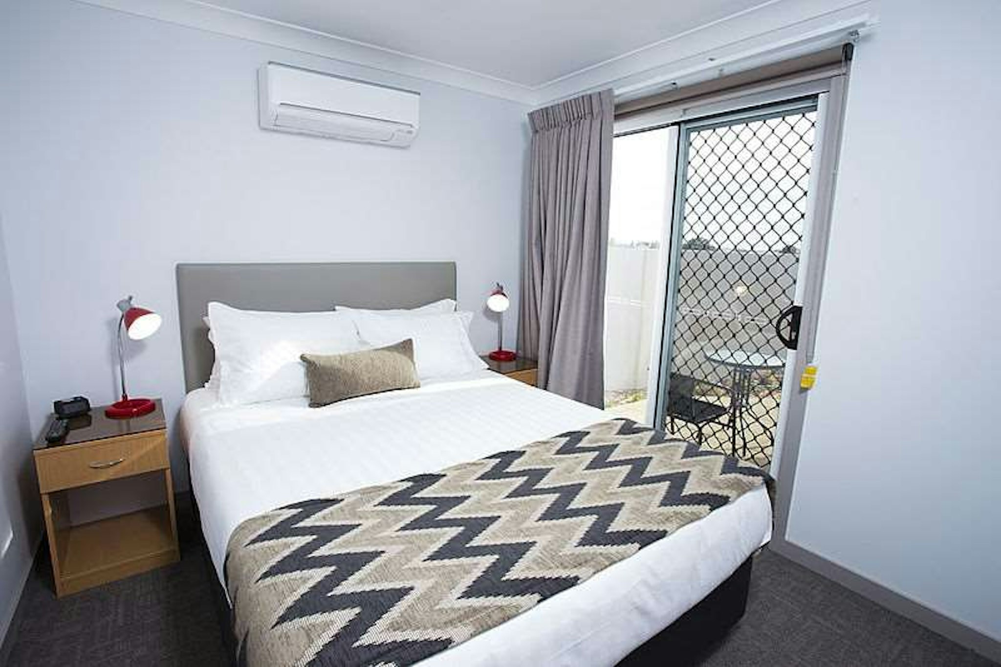 Altitude Motel Apartments 4/8