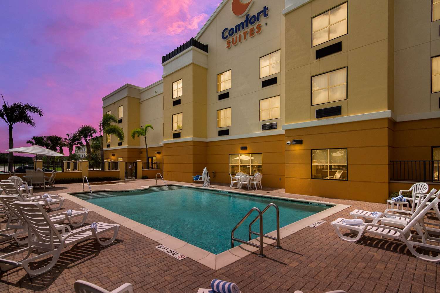 Comfort Suites Vero Beach I-95 17/17