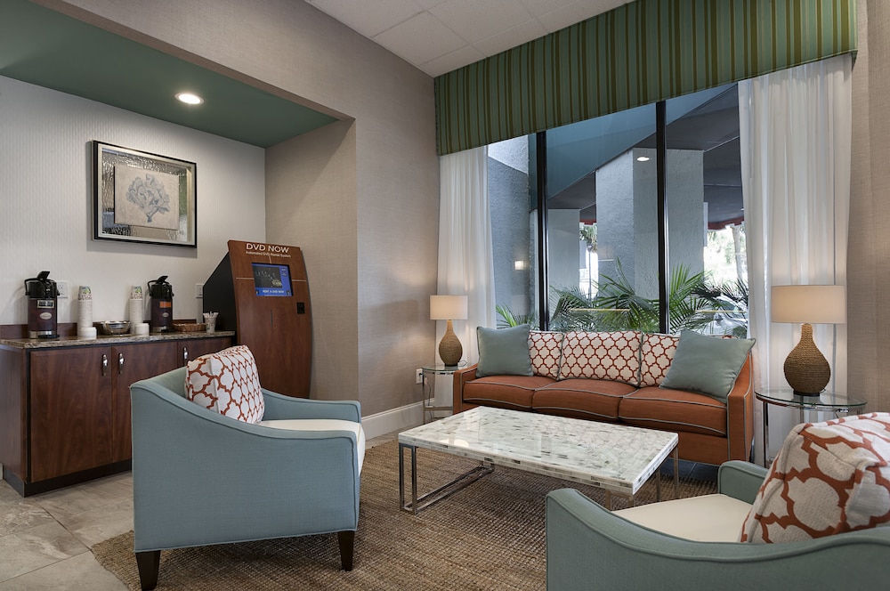 The Strand - A Boutique Resort (ex Breakers Boutique North Tower) 43/80