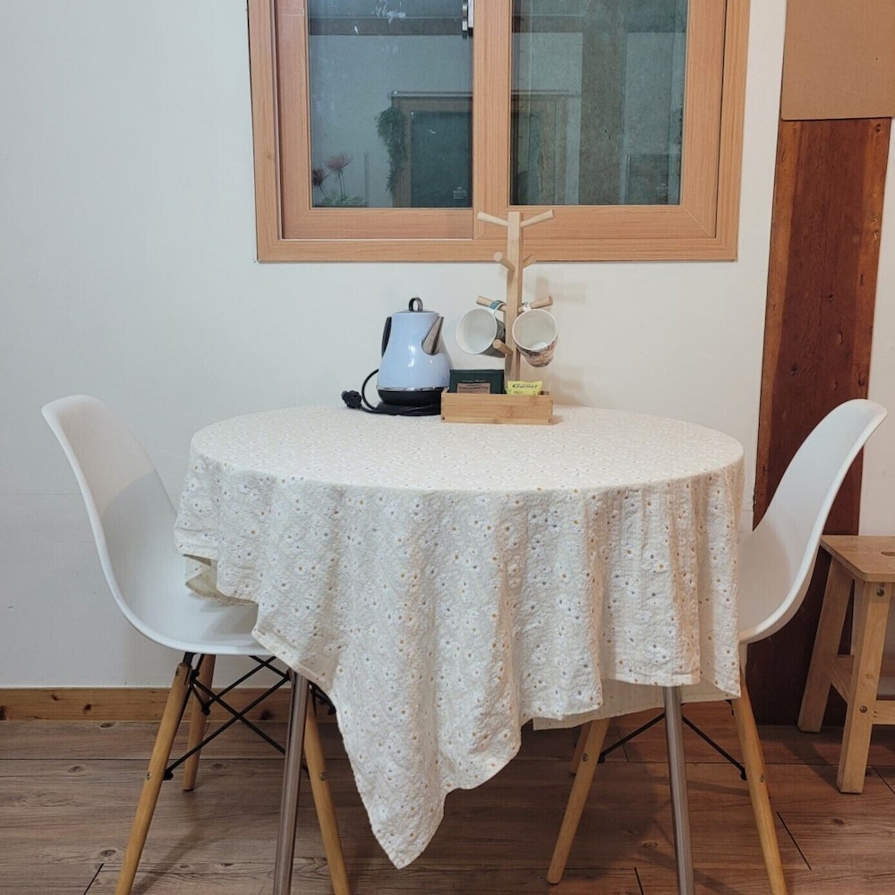 Gyeongju West Namsan Hanok Pension 50/50