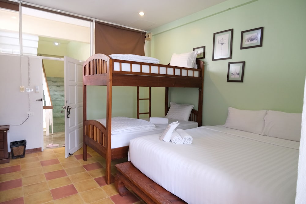 Feung Nakorn Balcony Rooms Cafe 17/79