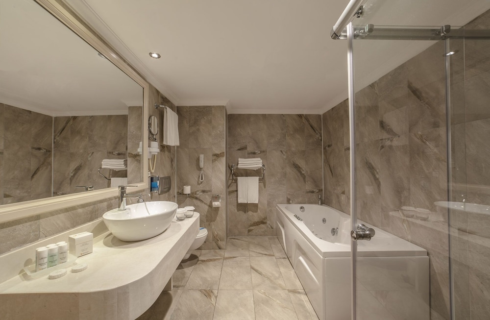 Hotel Turan Prince 48/50