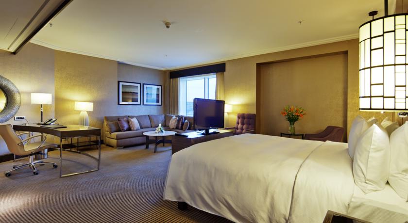 غرفة قياسية بسرير مزدوج، Hilton Baku 2/2