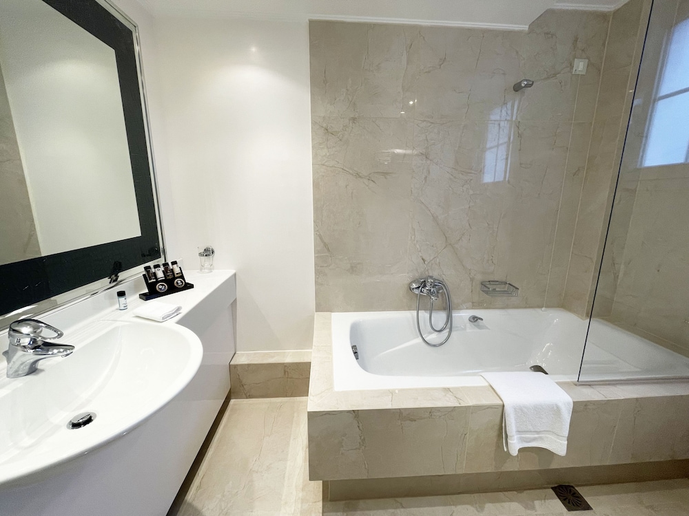 THEOXENIA HOUSE 13/44