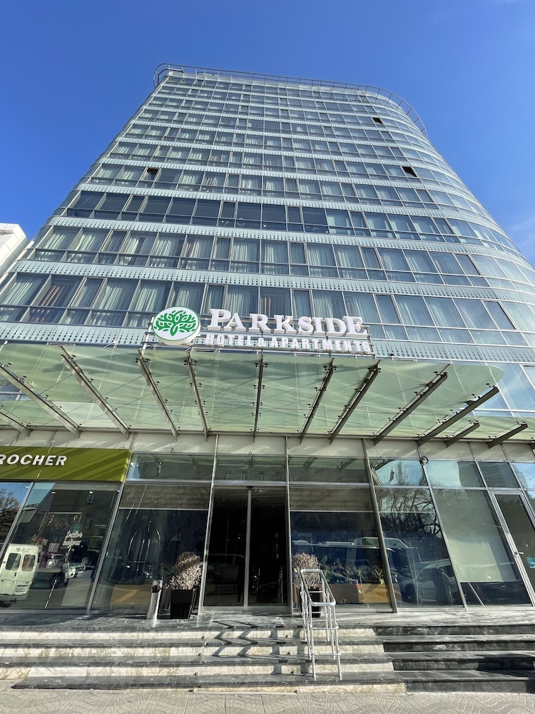 Parkside Hotel Apartments