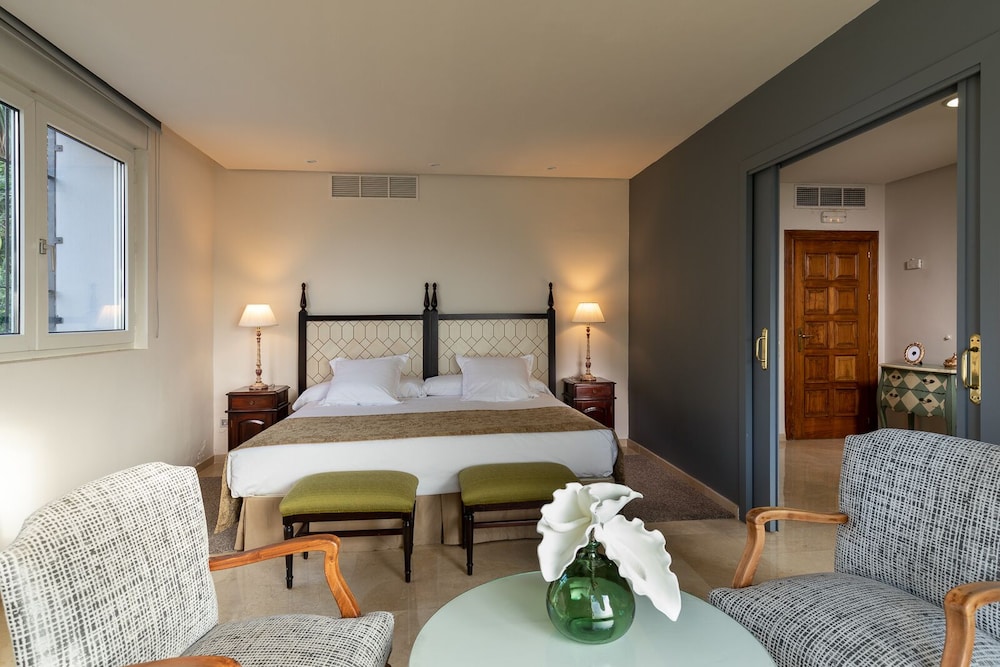 Parador de Cordoba Hotel 12/50