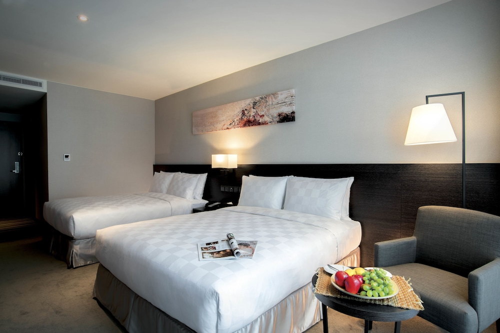 Platinum Hotel 23/71