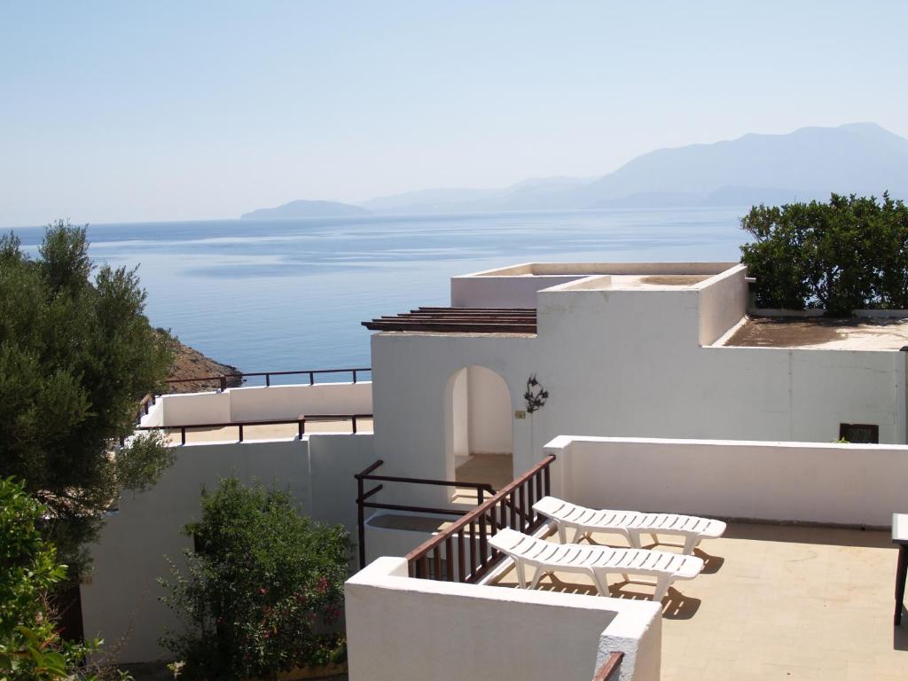 Cretan Village Hotel Apartments 29/31