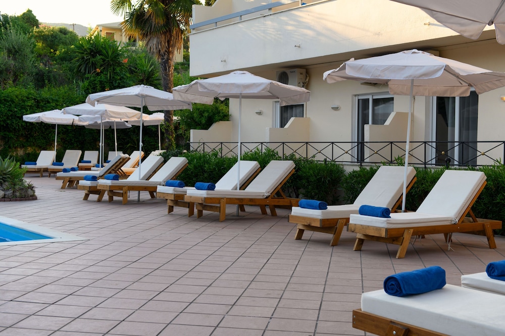 Ipsos Di Mare - Adults Only 39/41