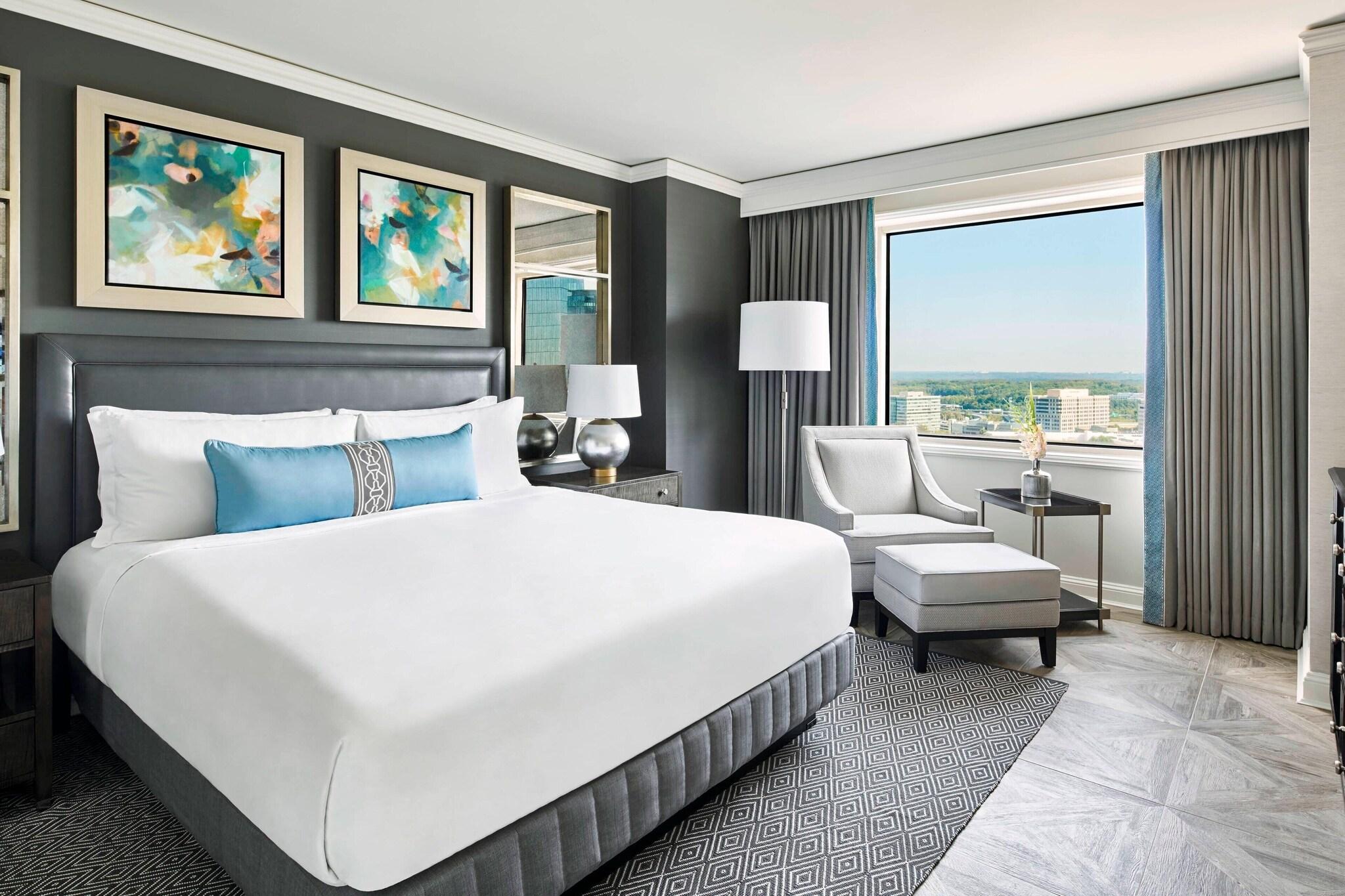 Club, Executive, Suite