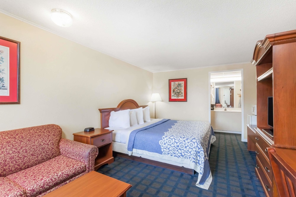 Days Inn by Wyndham Dover Downtown 8/15