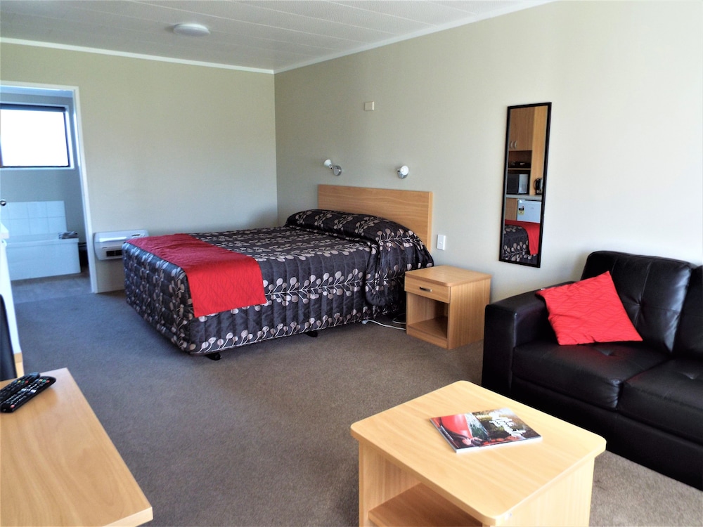 Turangi Bridge Motel 11/57
