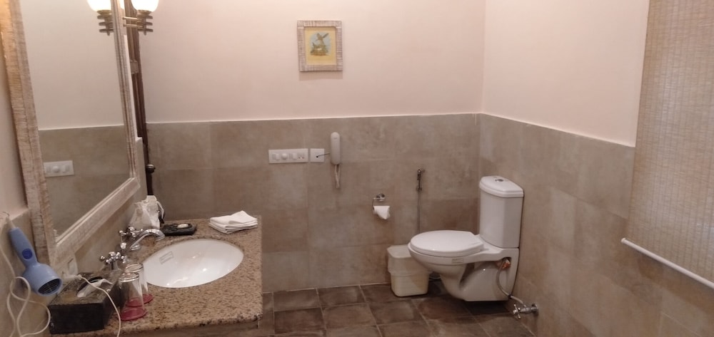 Hotel Dev Vilas 68/72