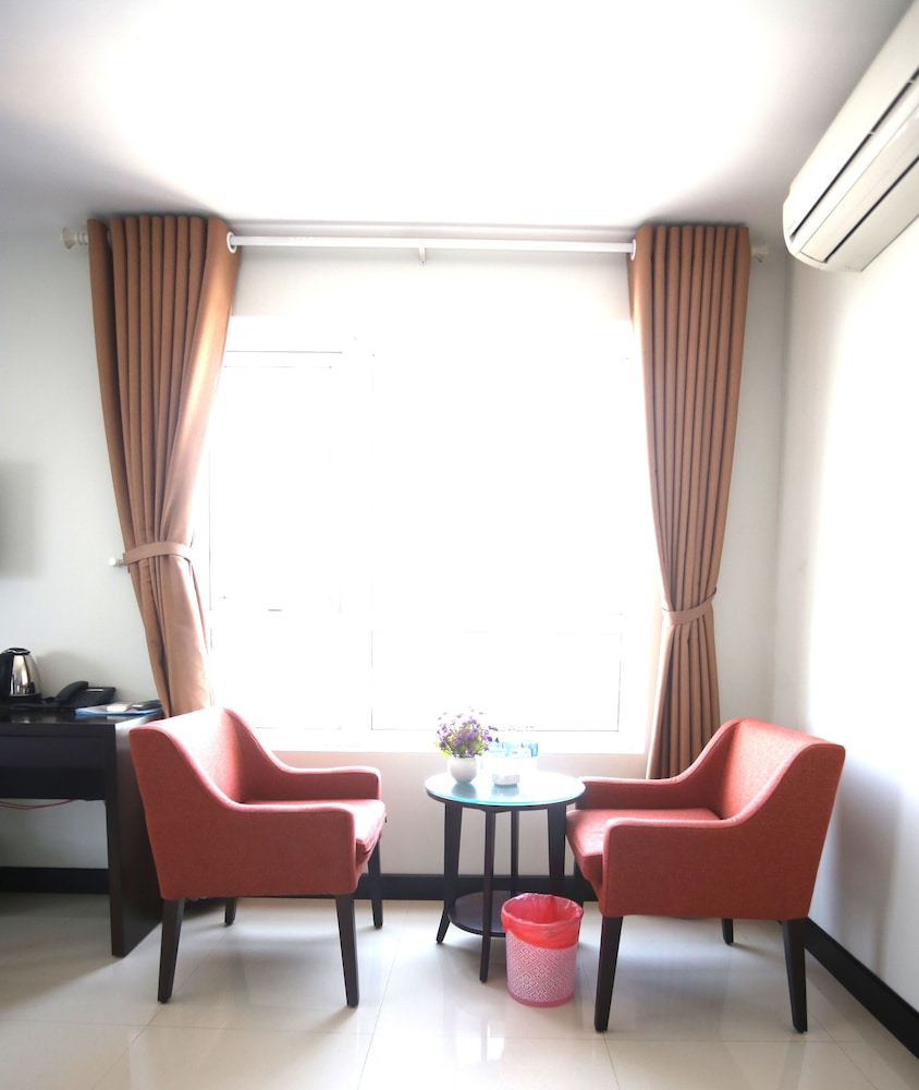 Huong Son Hotel 49/54