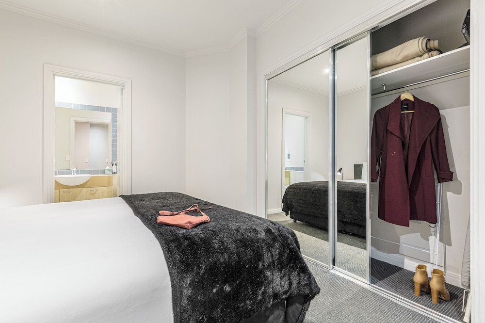 Punthill Flinders Lane 31/64