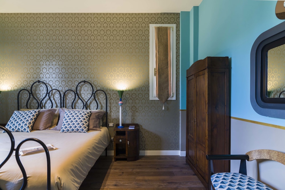 Frimi Boutique Rooms B and B 13/38
