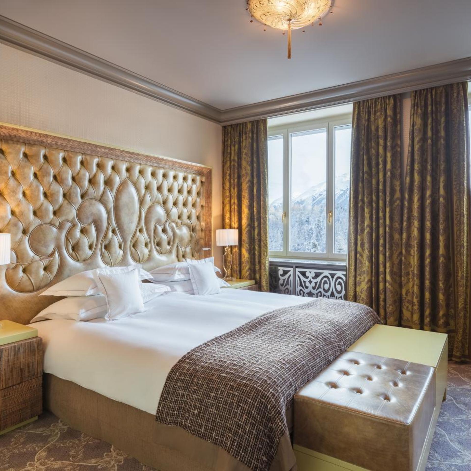 Carlton, Suite, Lake View
