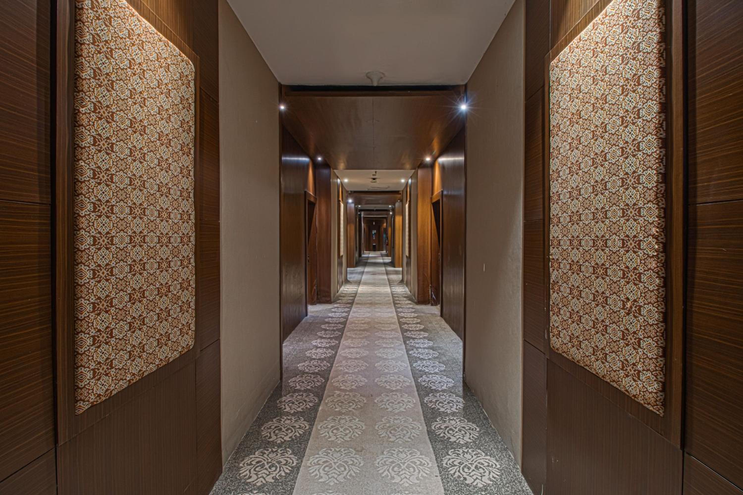 Grand Arjuna Hotel Formerly Sheo Resort Hotel 26/50