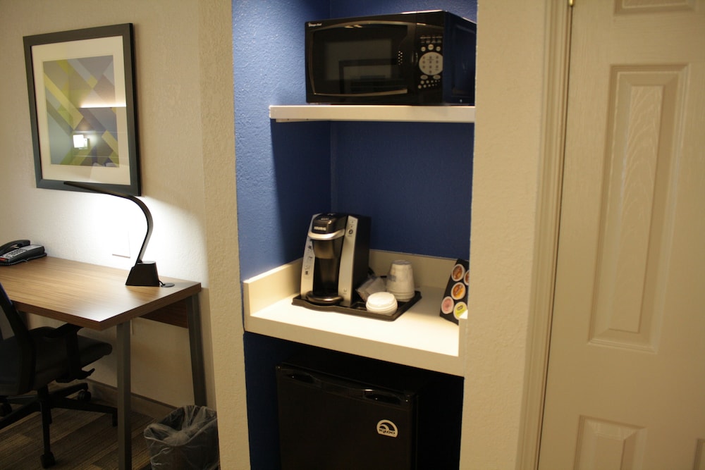 Holiday Inn Express Atlanta Ne I 85 Clairmont 34/34