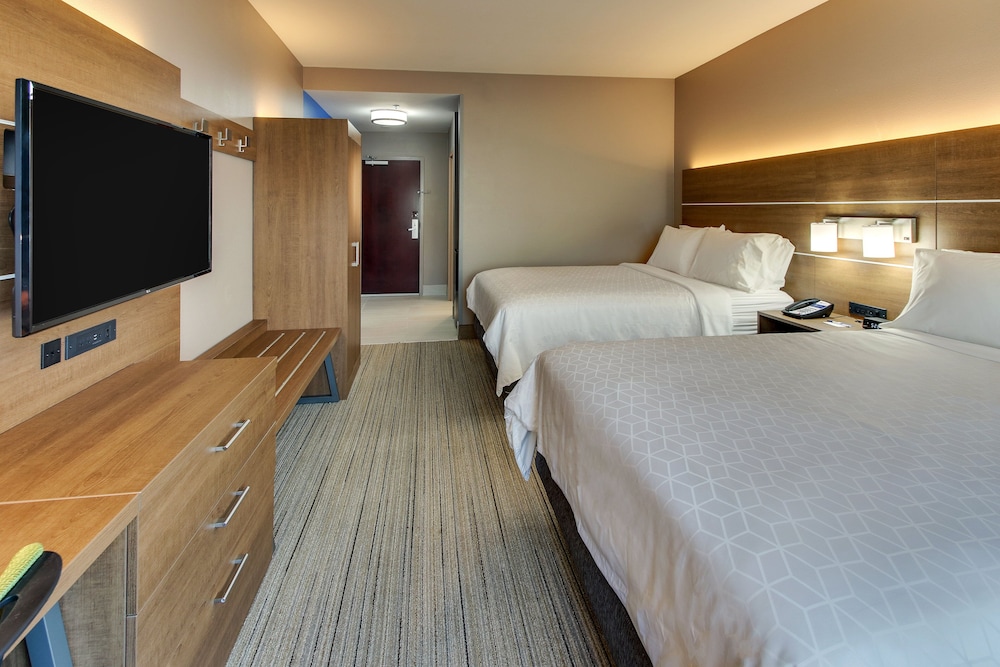 Holiday Inn Express Hotel And Suites Columbus Ft Benning 12/36