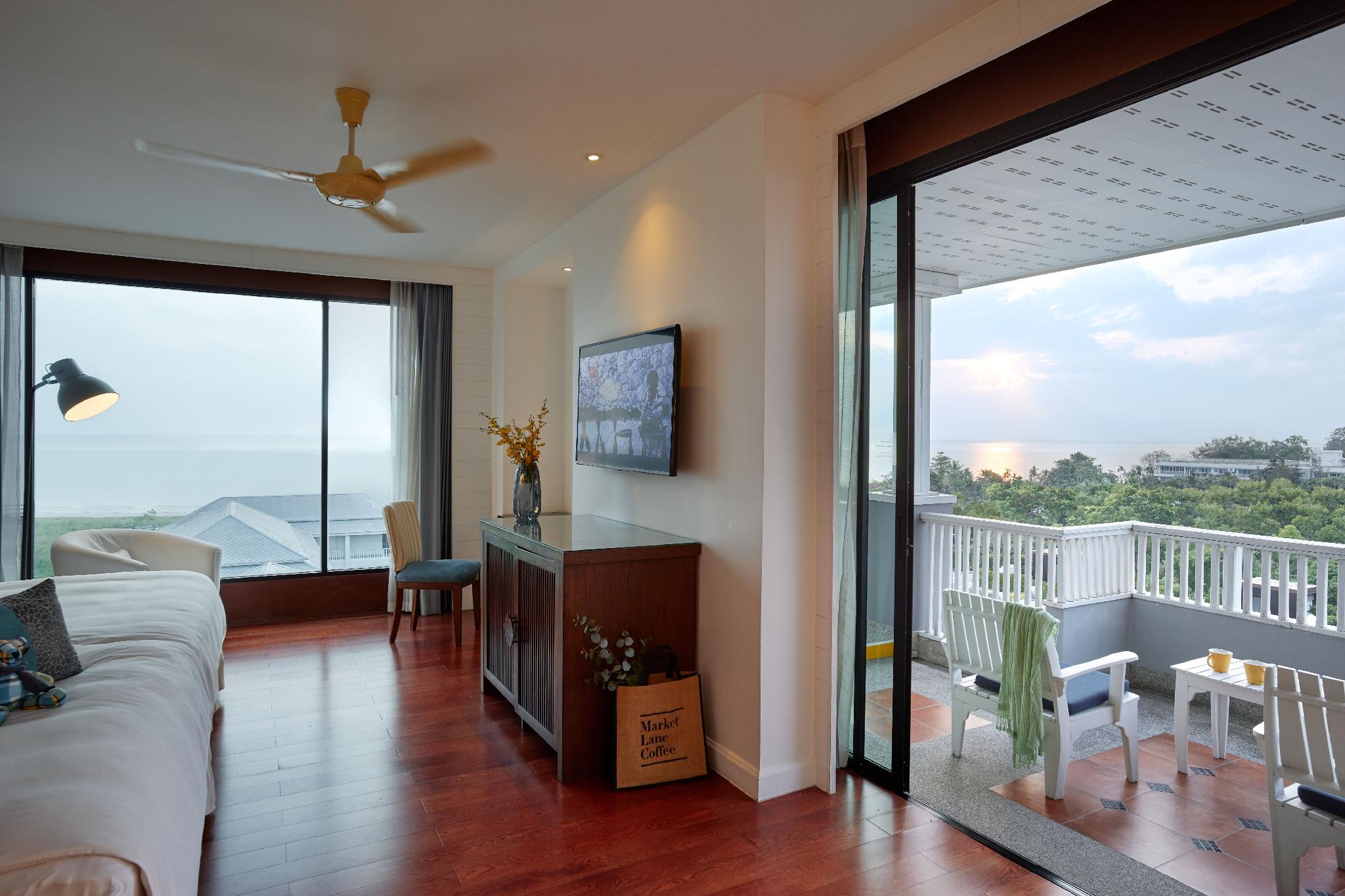 Horizon, Mini, Suite, King Bed, Sea and Sea View, Balcony, Corner