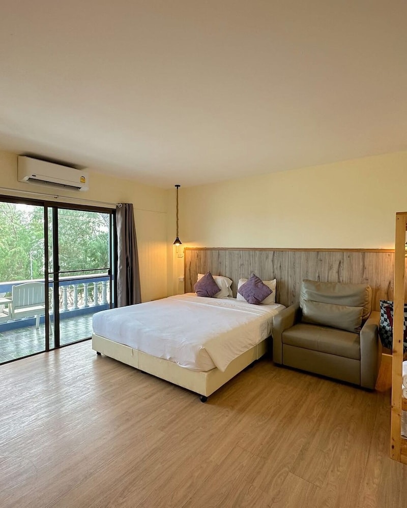 I Talay Lodge Boutique Hotel 24/70