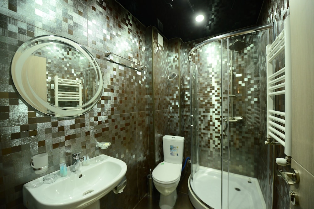 Hotel Aristocrat Batumi 33/34