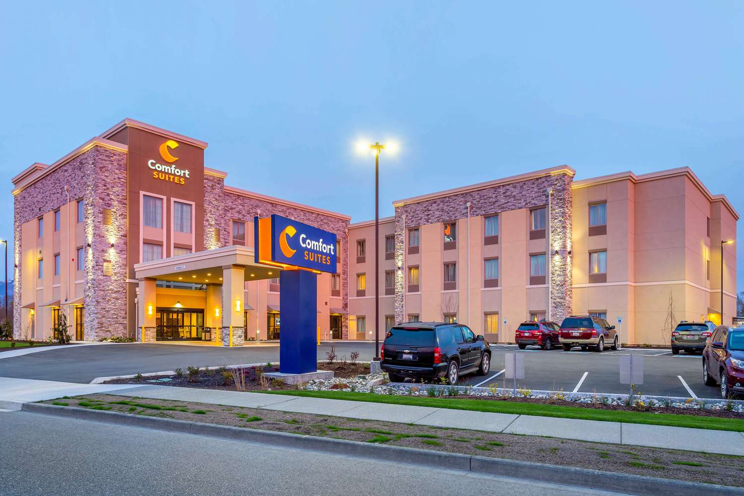 Comfort Suites Burlington Near I-5 2/37