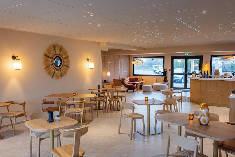B Hotel Troyes Aeroport 36/50
