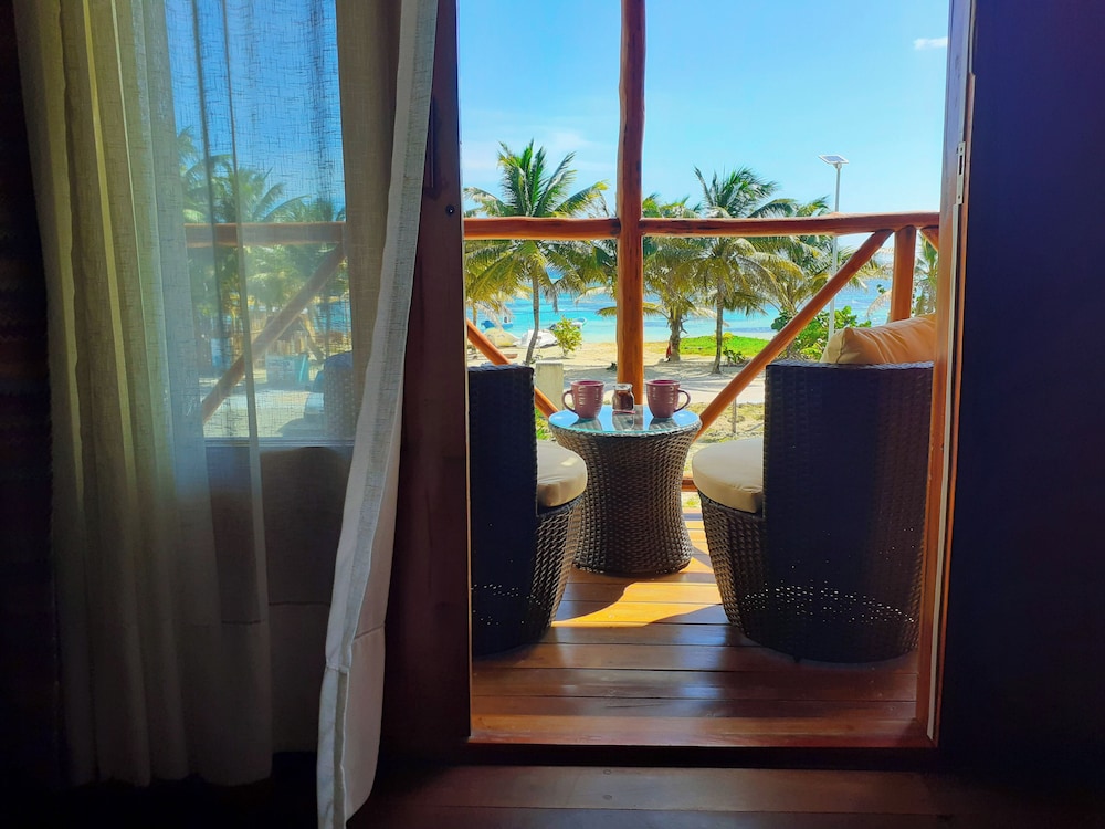 Palmeras de Mahahual Cabanas 18/39