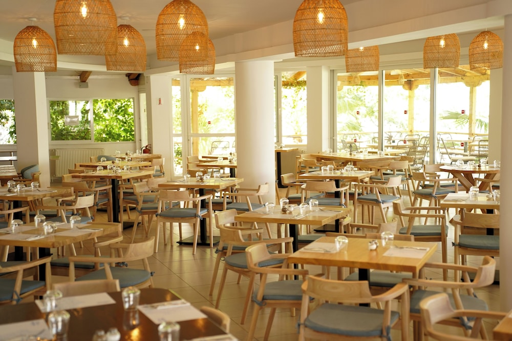 Hotel Sissy Kamena Vourla 33/50