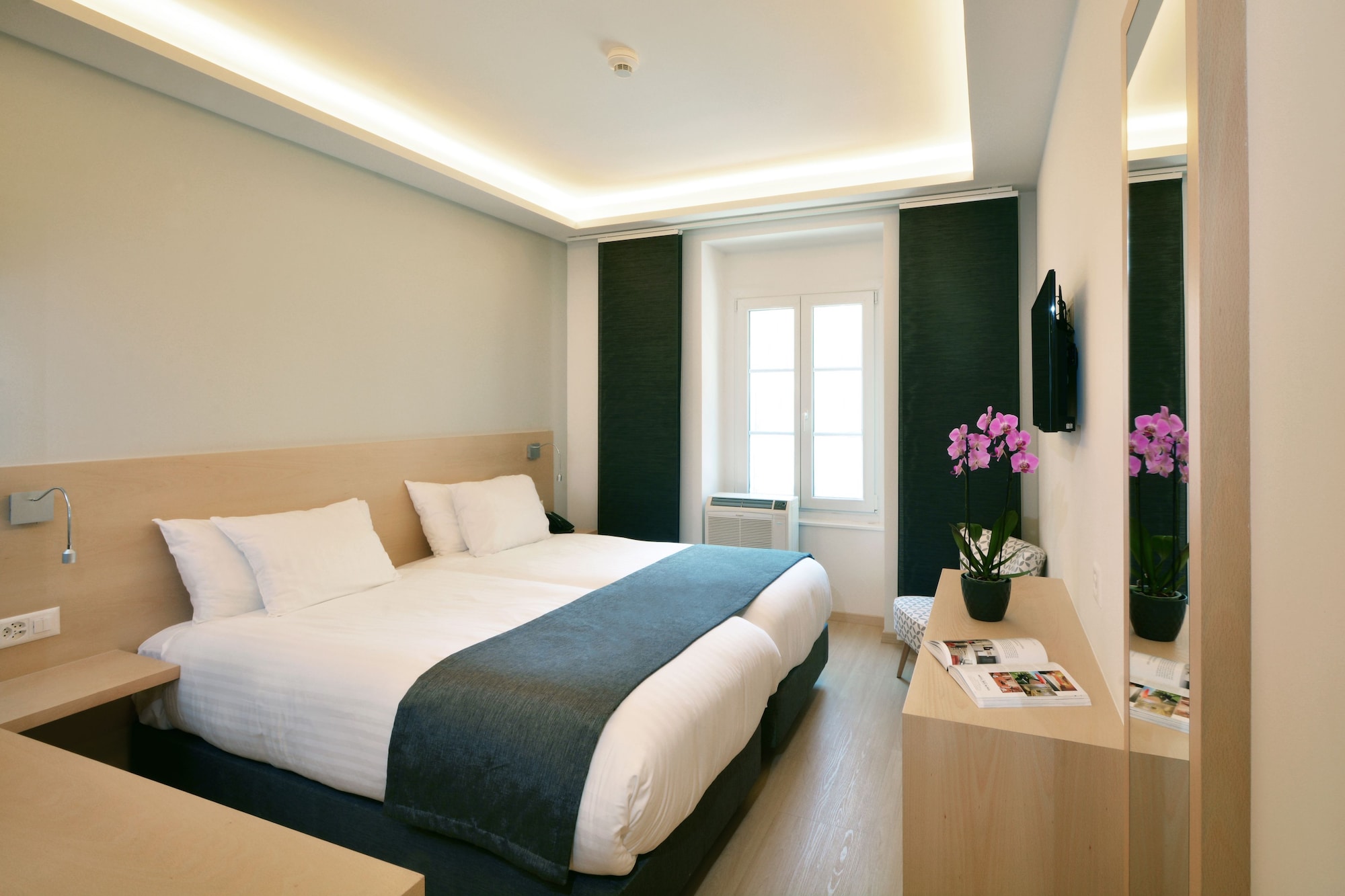 STANDARD, TWIN BEDS