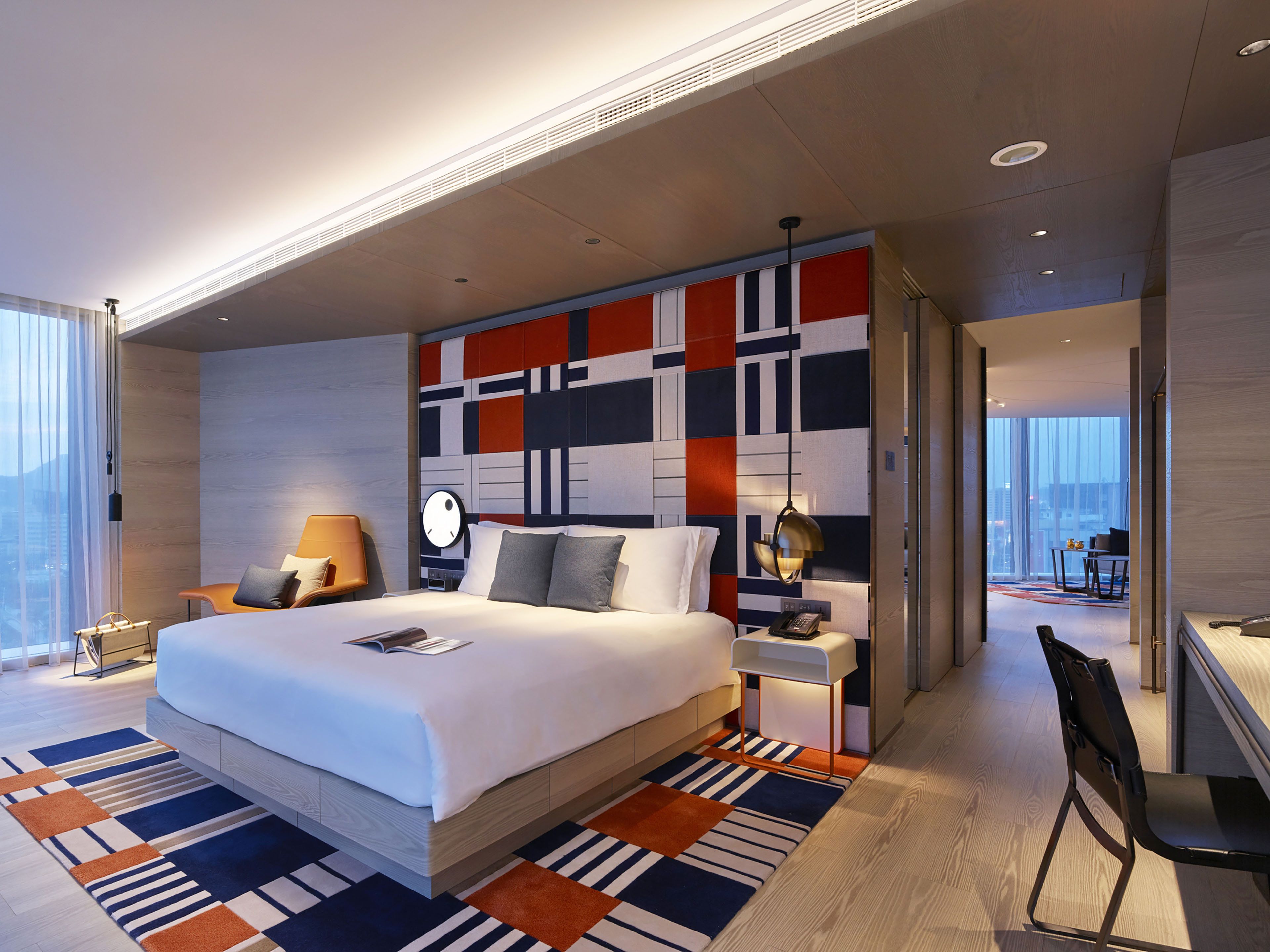 Indigo, Premier, Suite