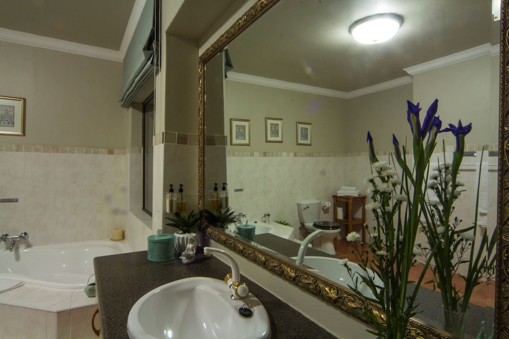 Casa Mia Guesthouse 33/36